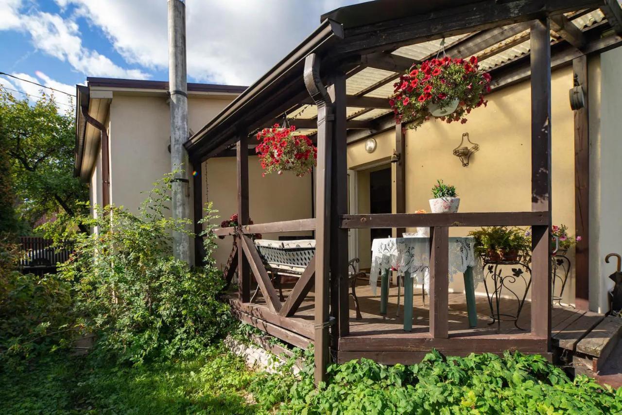 In A Private House 5 Min From Airport 民宿 里加